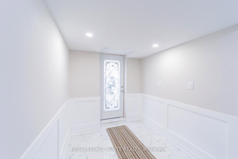 Lower - 31 Gillis Rd, Brampton, L7A 4V6 | Image 2