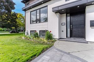 2768 Bushland Crescent