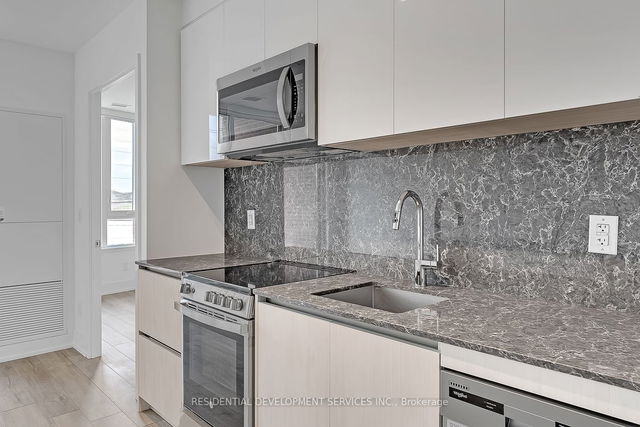 324 - 3100 Keele Street