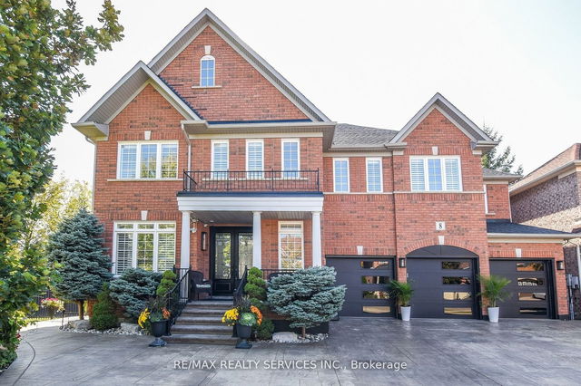 8 Blaketon Court