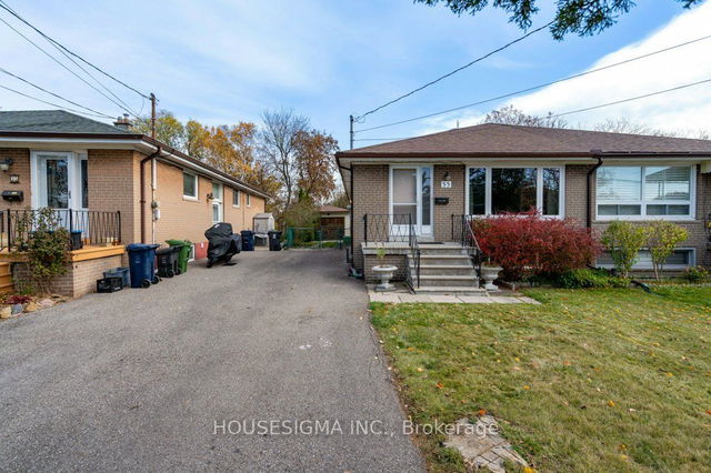 33 Newlin Crescent