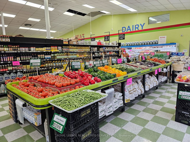 3445 Fieldgate Dr, Mississauga, L4X 2J4 | Image 2