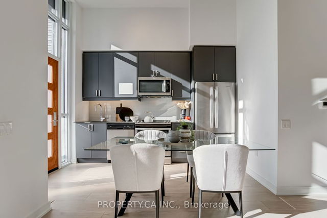 109 - 8 Nahani Way