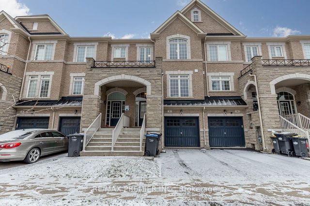8 Rockman Crescent