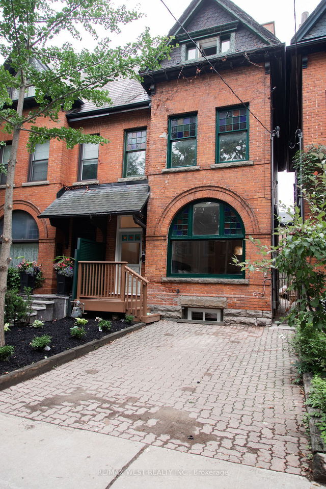 302 - 17 MELBOURNE Avenue