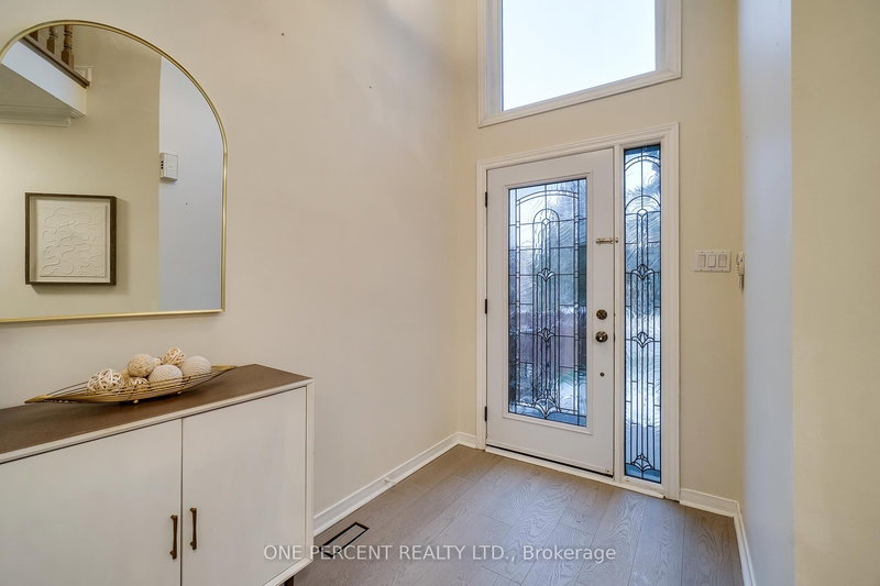 2524 Paula Crt S, Mississauga, L5K 2R5 | Image 2