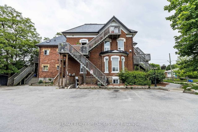 9 - 75 Mcintyre Crescent