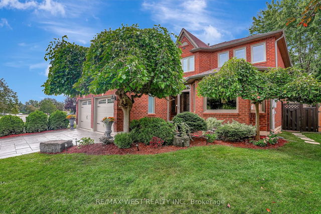 24 Shadywood Road