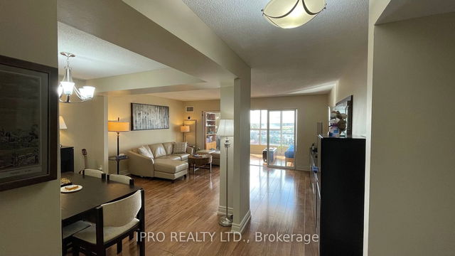 1104 - 1271 Walden Circle