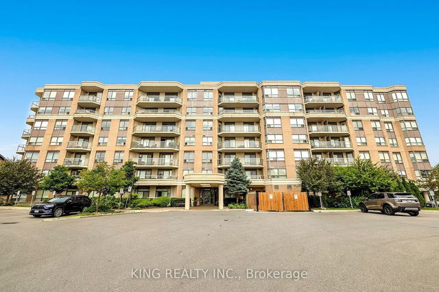 712 - 300 Ray Lawson Boulevard