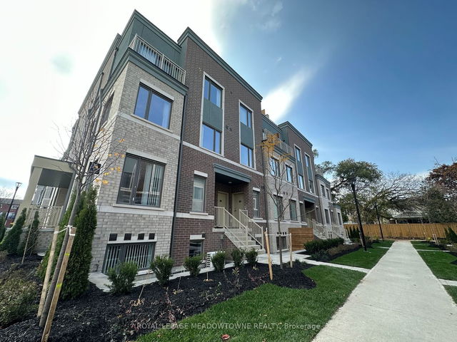 TH 113 - 30 William Jackson Way
