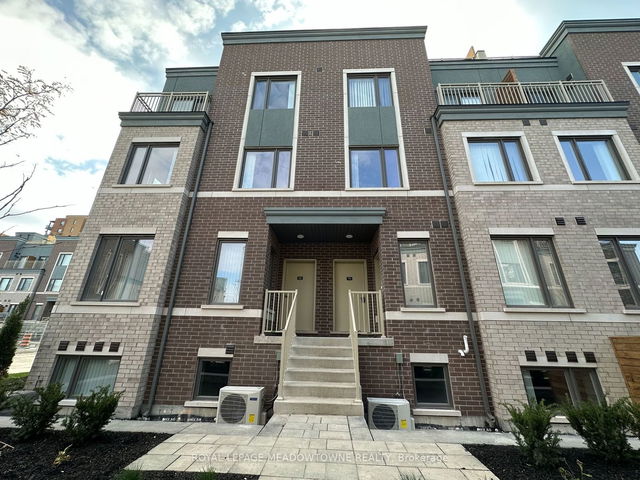 TH 113 - 30 William Jackson Way