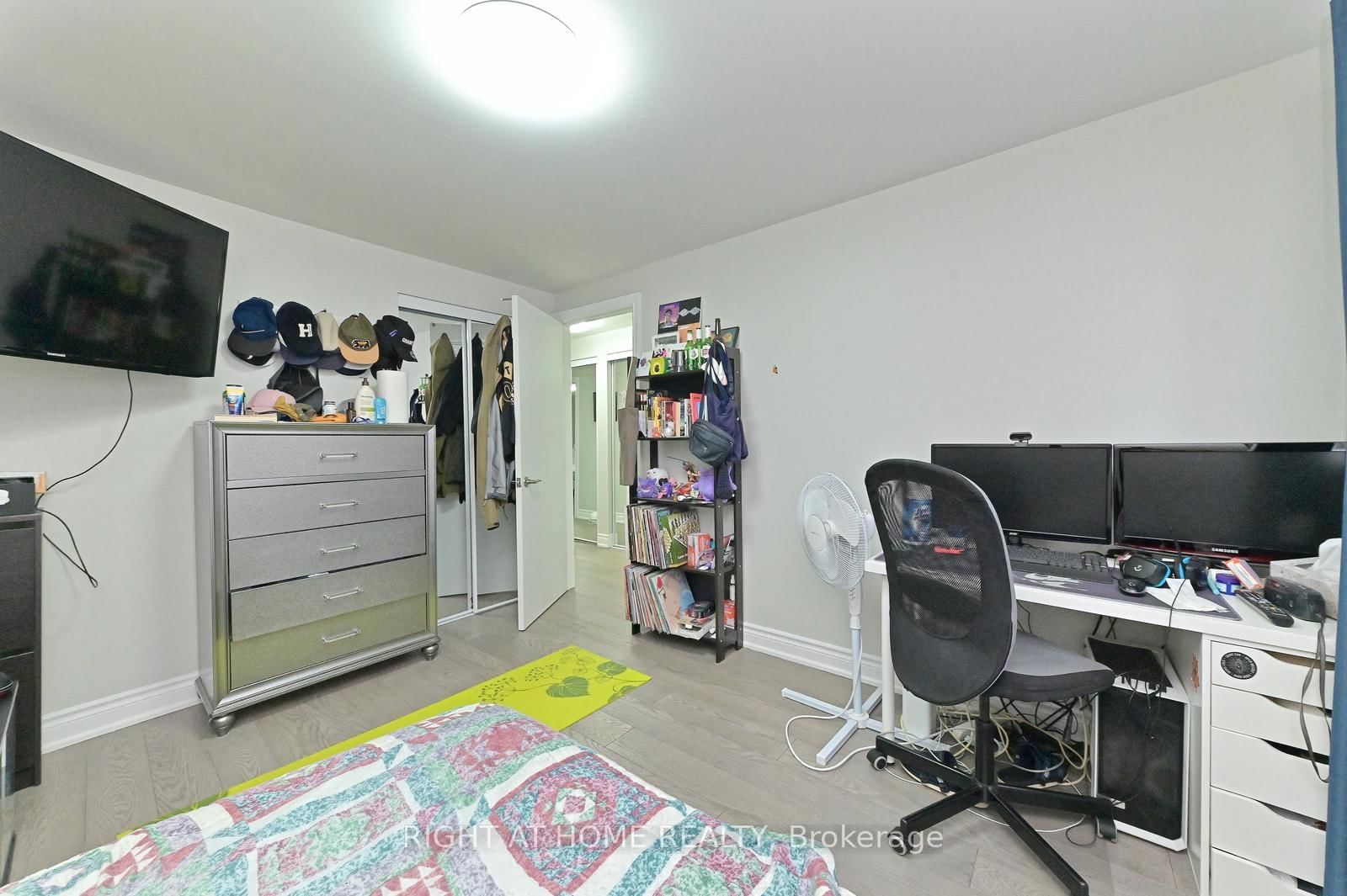 Listing Image 30