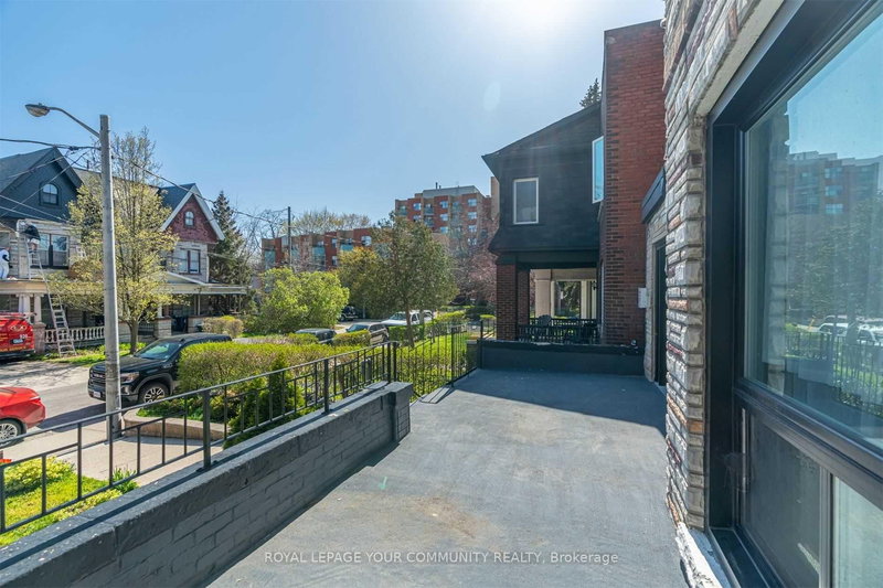 106 - 70 Melbourne Ave, Toronto, M6K 1K7 | Image 2
