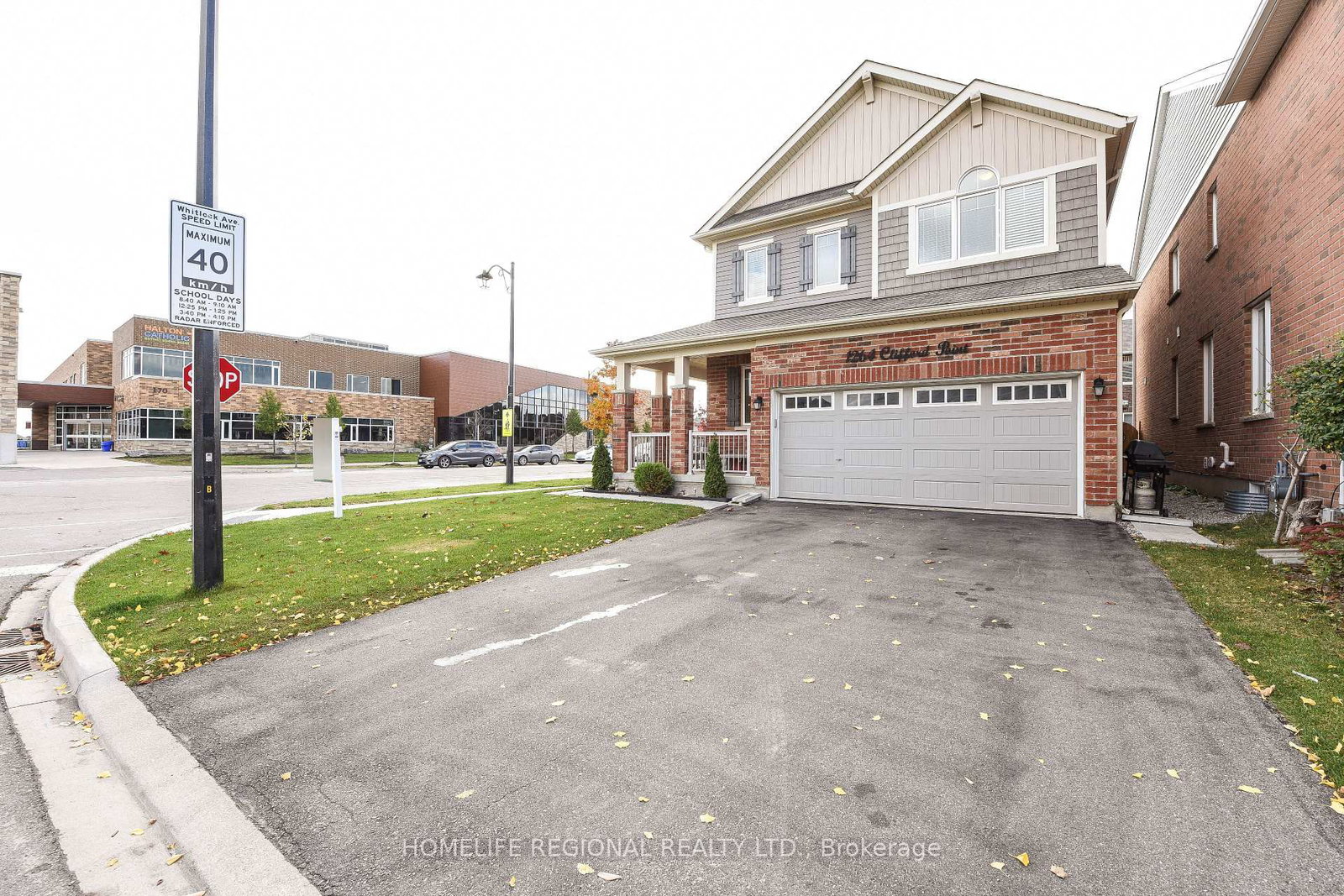Listing photo 2