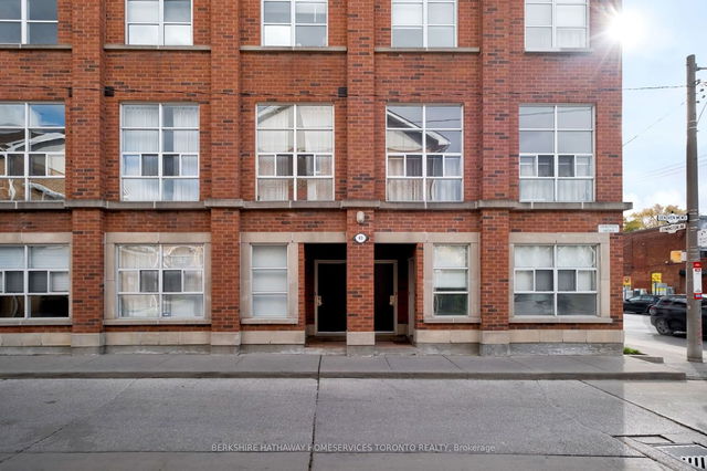 2 - 43 Dekoven Mews