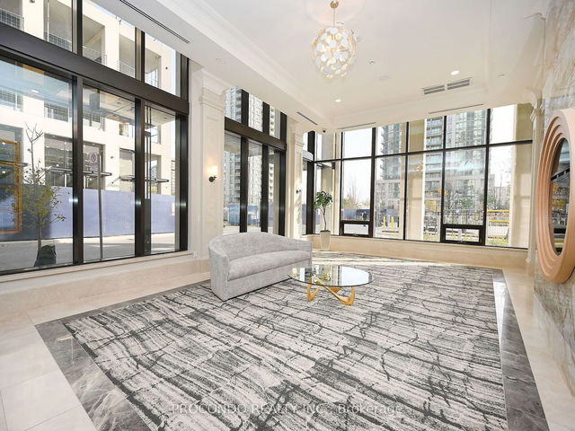 202 - 36 Elm Drive