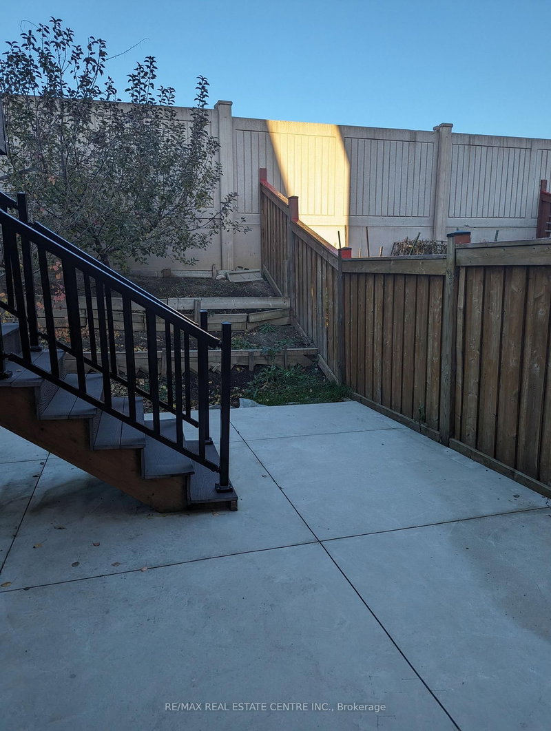 14 GULFBROOK Circ, Brampton, L6Z 0G4 | Image 3