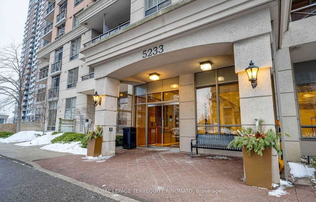 524 - 5233 Dundas Street