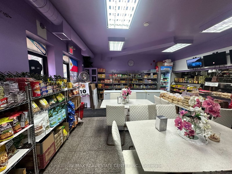 110 Cowan Ave, Oakville, L6K 3B5 | Image 3