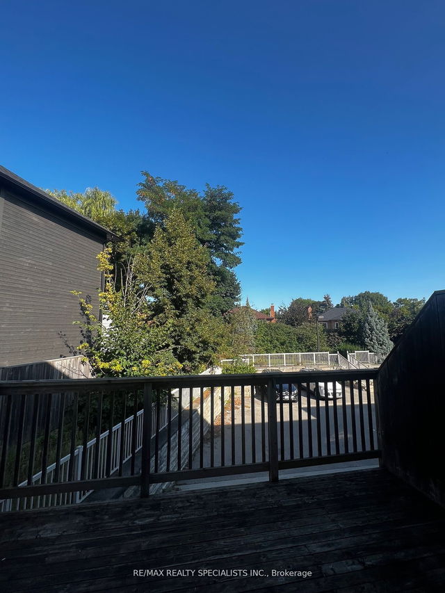 1 - 1011 Lorne Park Road