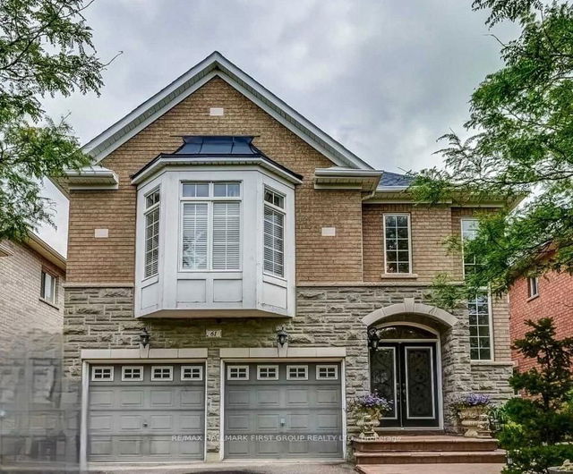 61 Showboat Crescent