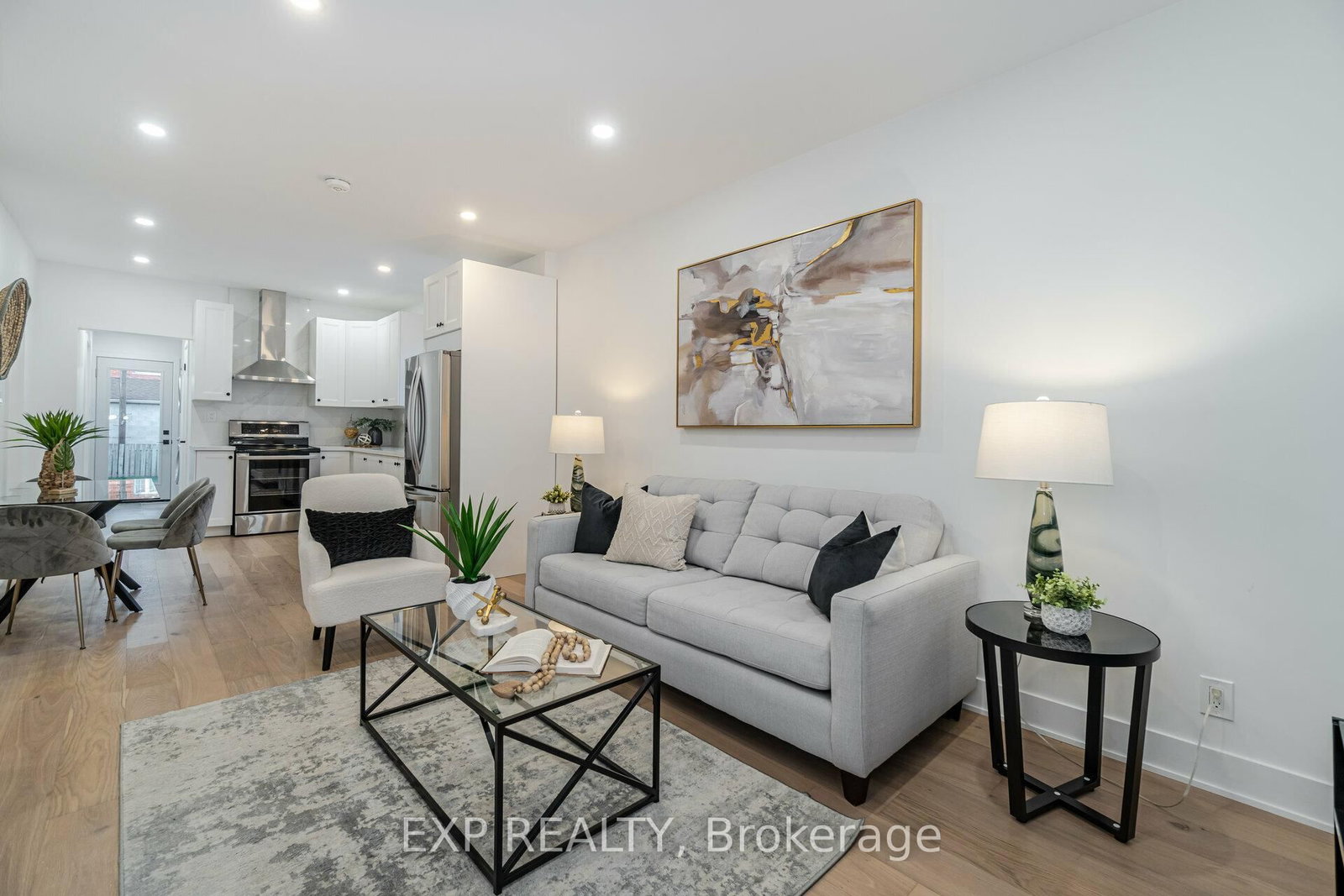 Listing Image 7