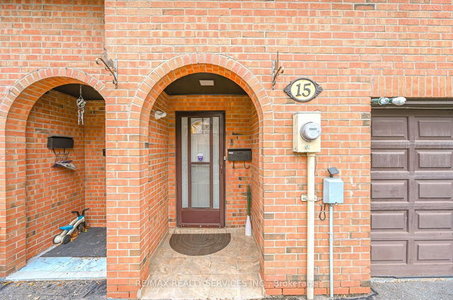 15 Briar Path