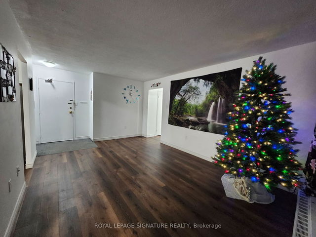 702 - 530 Lolita Gardens
