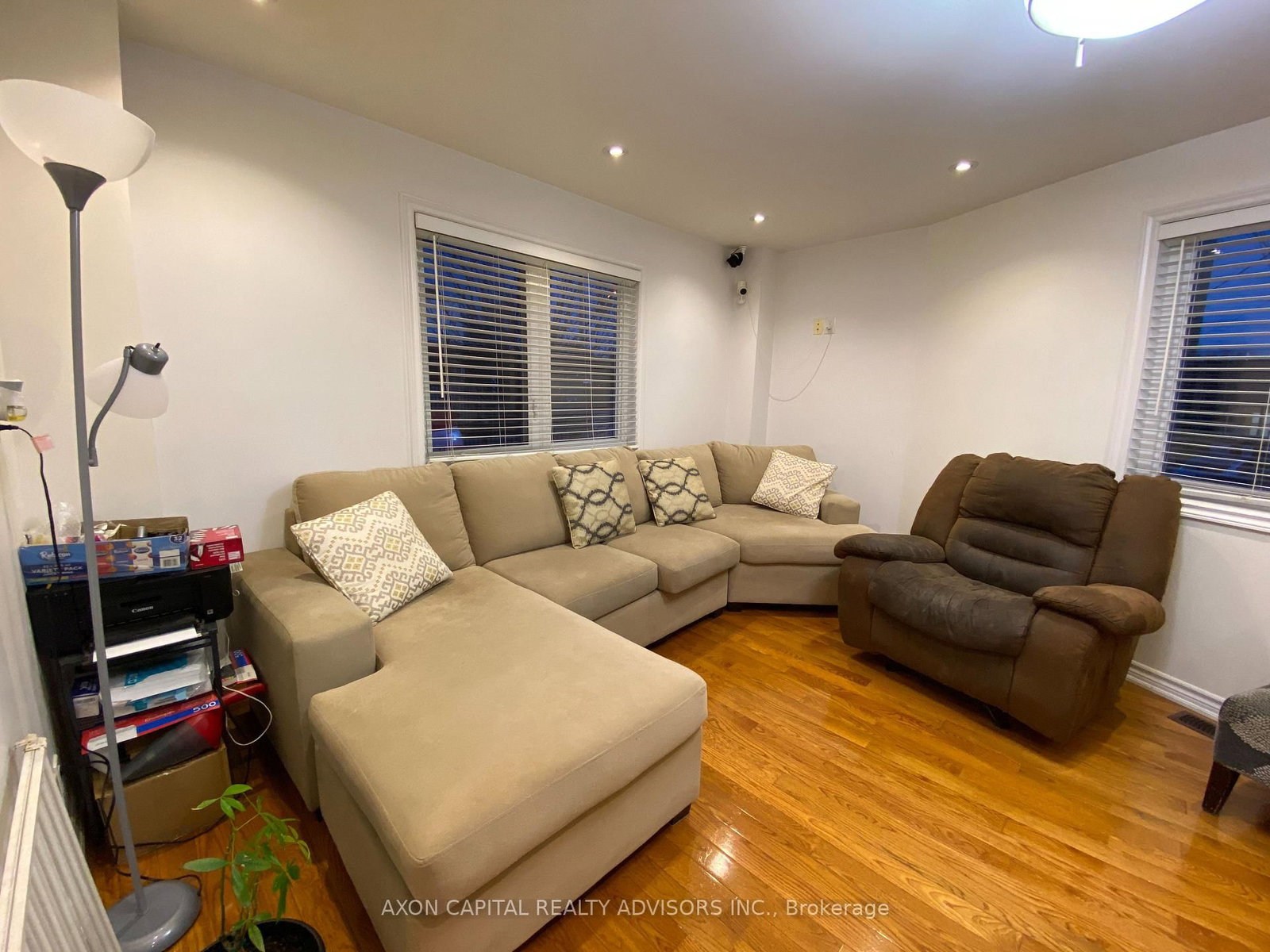 Listing Image 7