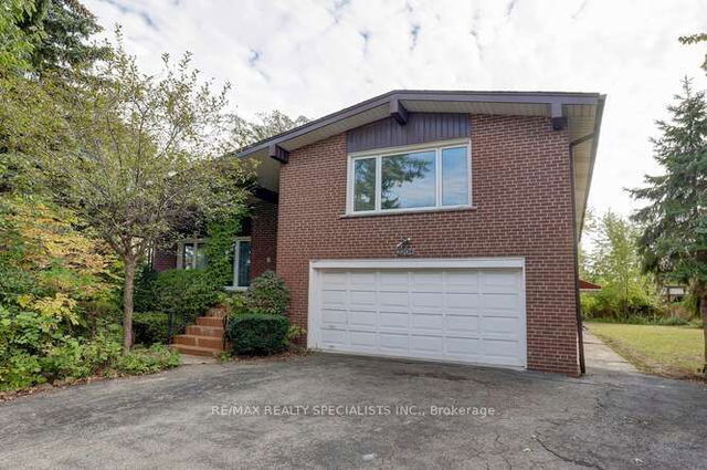 2204 Springfield Court