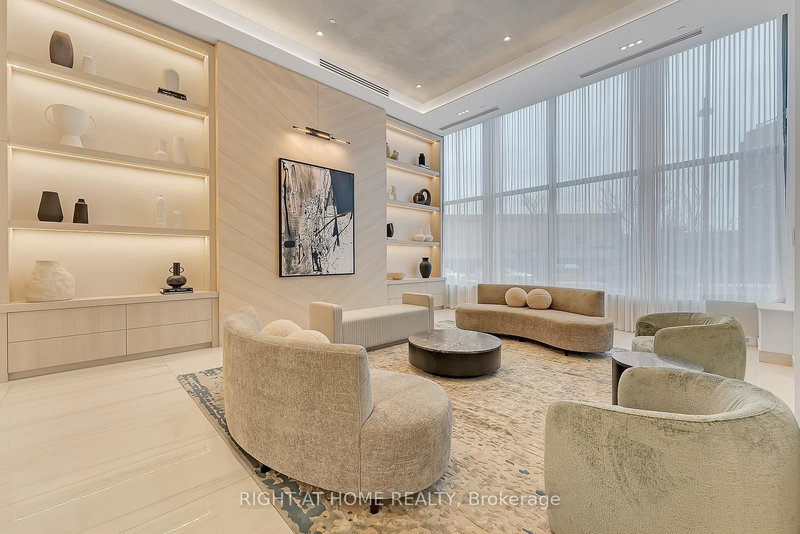 613 - 1063 Douglas Mccurdy Comm Circ, Mississauga, L5G 0C5 | Image 2