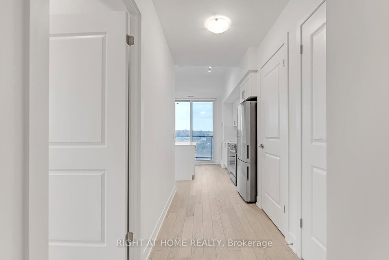 613 - 1063 Douglas Mccurdy Comm Circ, Mississauga, L5G 0C5 | Image 3