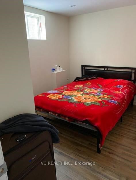 10 Elmcrest Dr, Brampton, L6Y 5T7 | Image 3