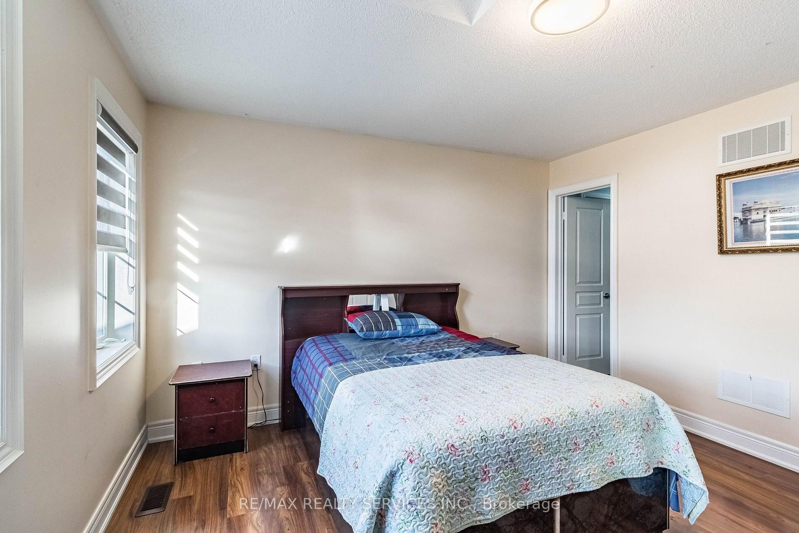 Listing Image 24