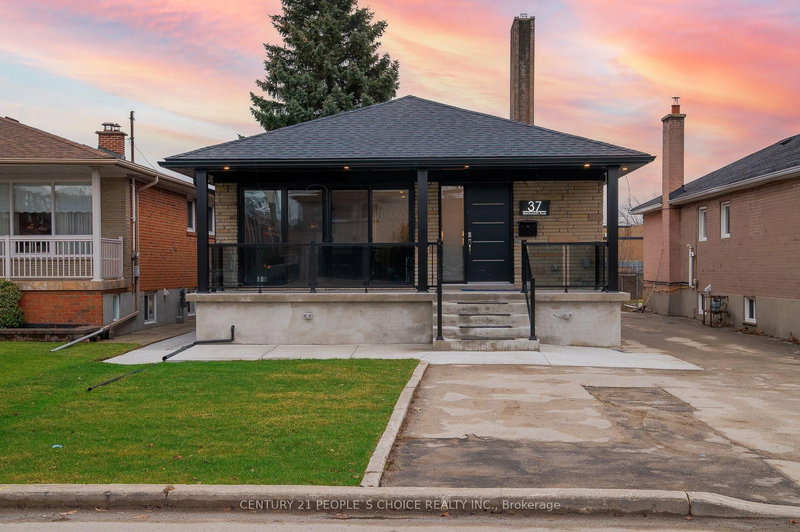 Lower - 37 Bentworth Ave, Toronto, M6A 1P1 | Image 2