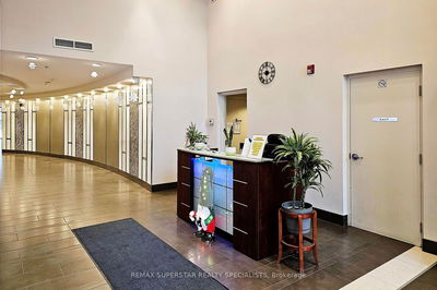 Unit 910 — 70 Absolute Ave, Mississauga - City Centre image-0-3