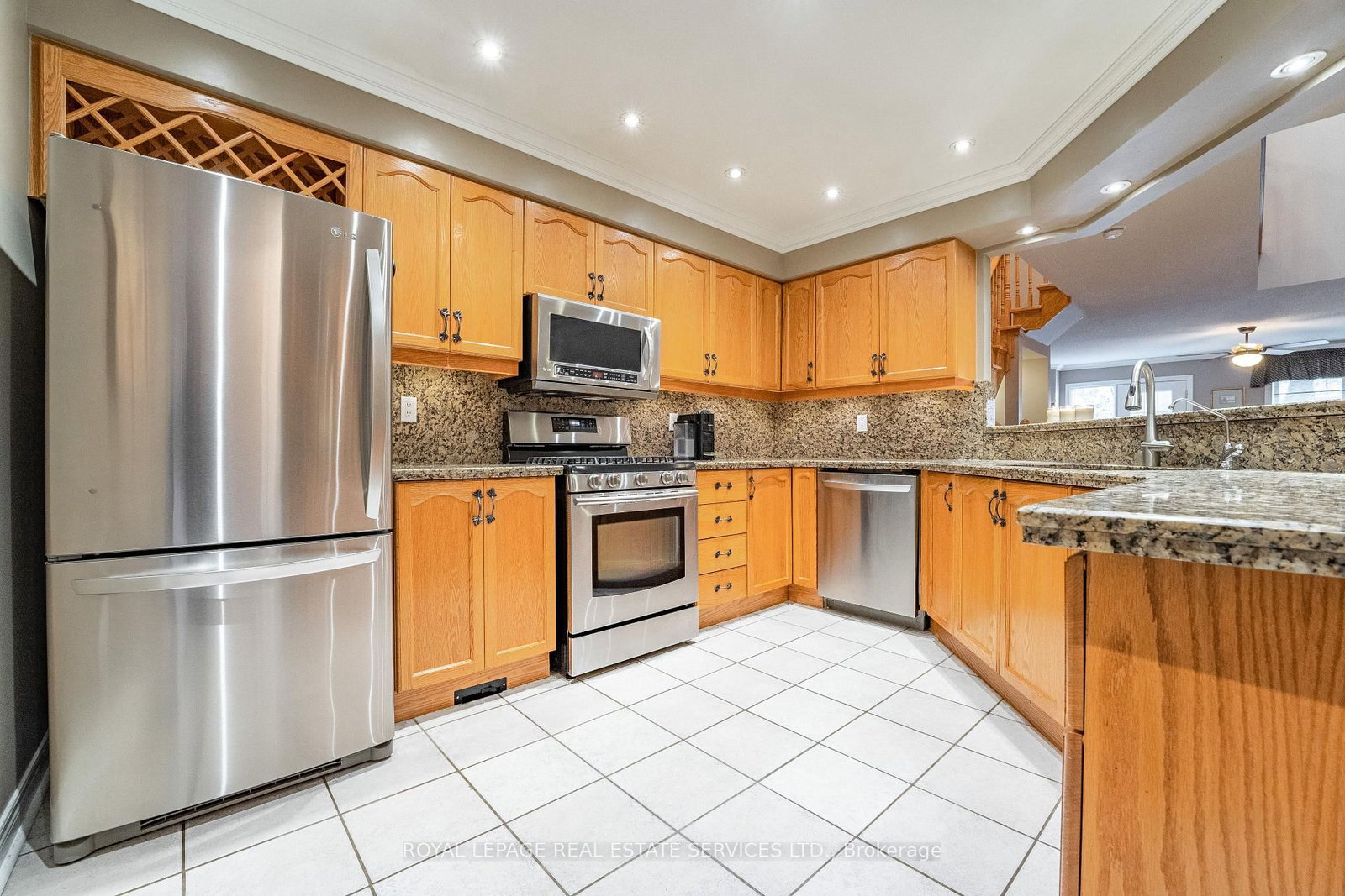 Listing Image 7