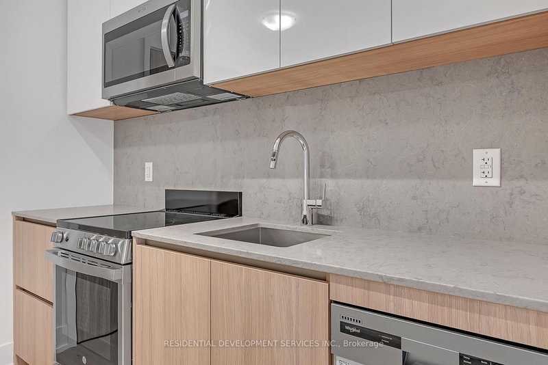 127 - 11 Maryport Ave, Toronto, M3M 0E2 | Image 2