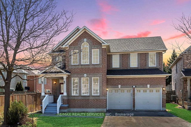 32 Cogswell Crescent