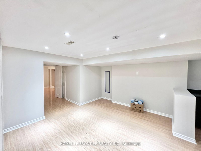 Lower - 514 Candlestick Circ, Mississauga, L4Z 0B2 | Image 3