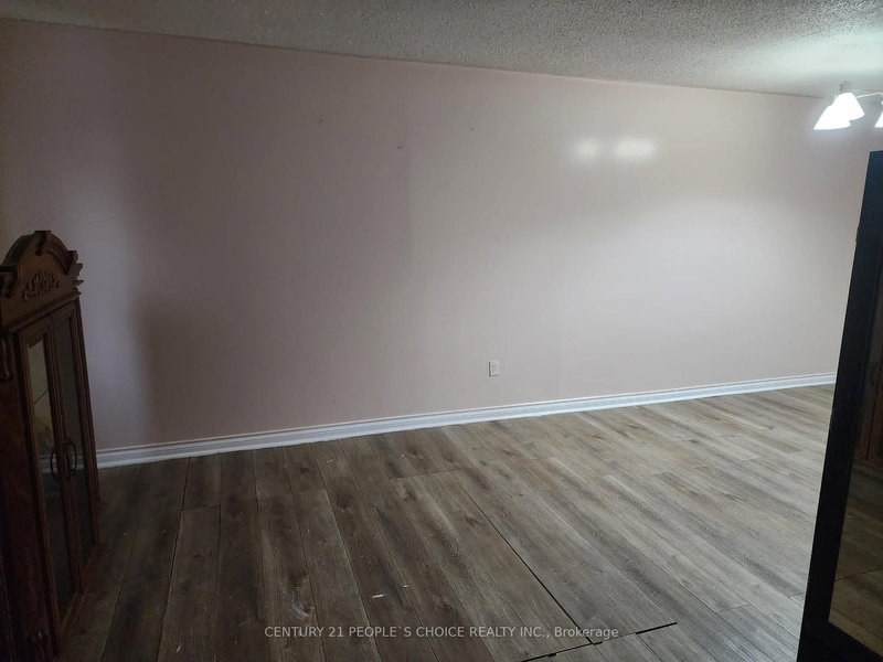 17 Seaborn Rd, Brampton, L6V 2B8 | Image 3