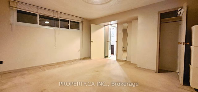 Bsmnt - 1274 Lawrence Avenue