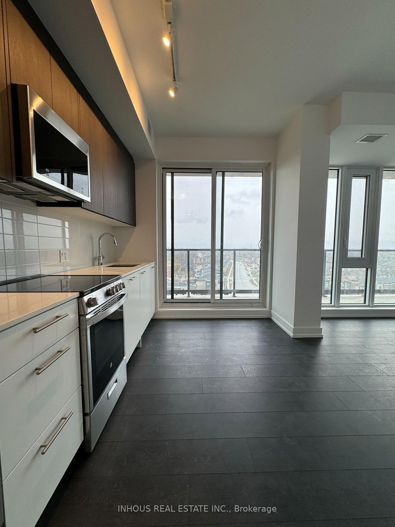 909 - 215 Veterans Dr, Brampton, L7A 5L6 | Image 2