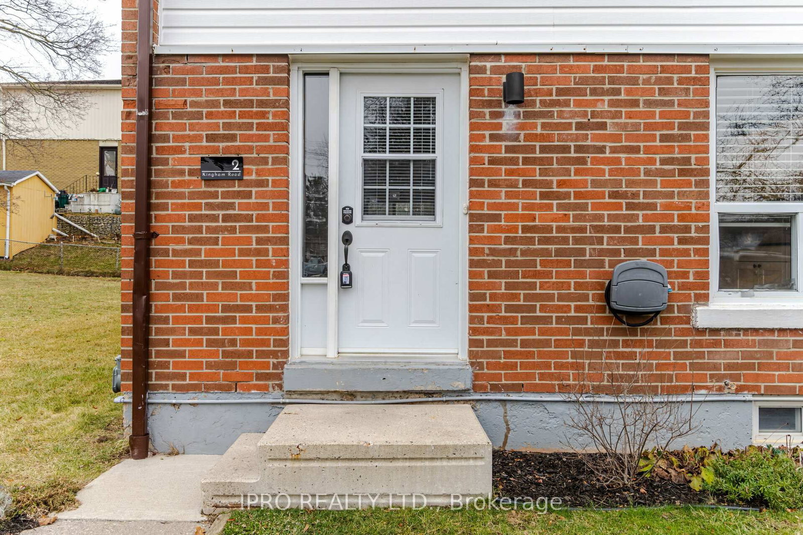 Listing Image 3