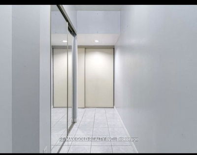 Unit 105 — 6 Humberline Dr, Toronto - West Humber-Clairville image-0-2