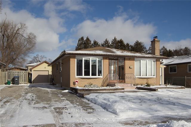 Upper - 56 Sutherland Avenue