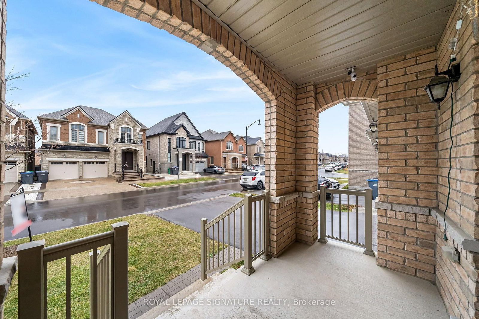 Listing Image 3