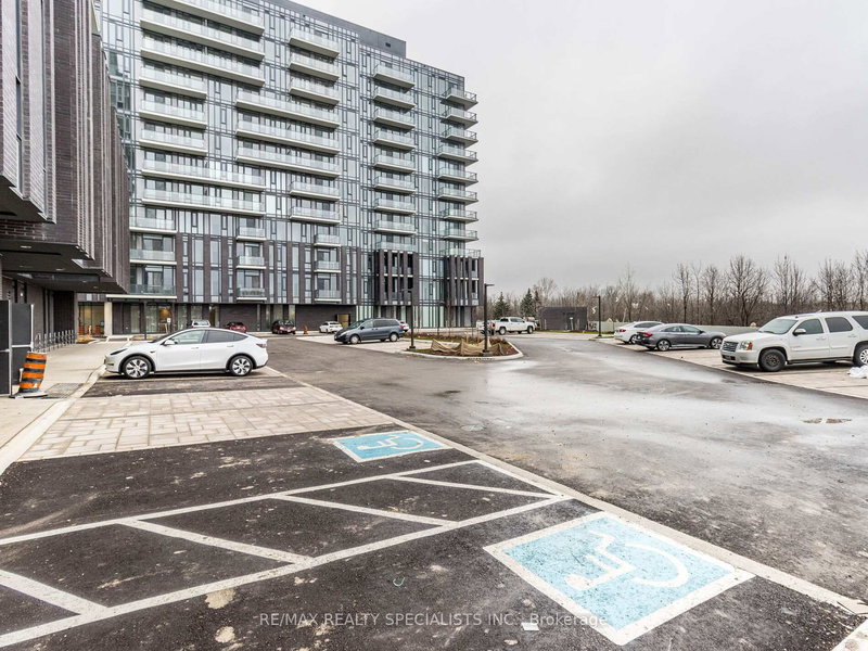 810 - 215 Veterans Dr, Brampton, L7A 0B6 | Image 2