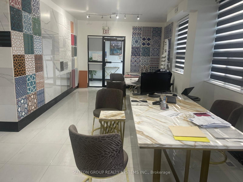 101 Rivalda Rd W, Toronto, M9M 2M6 | Image 2